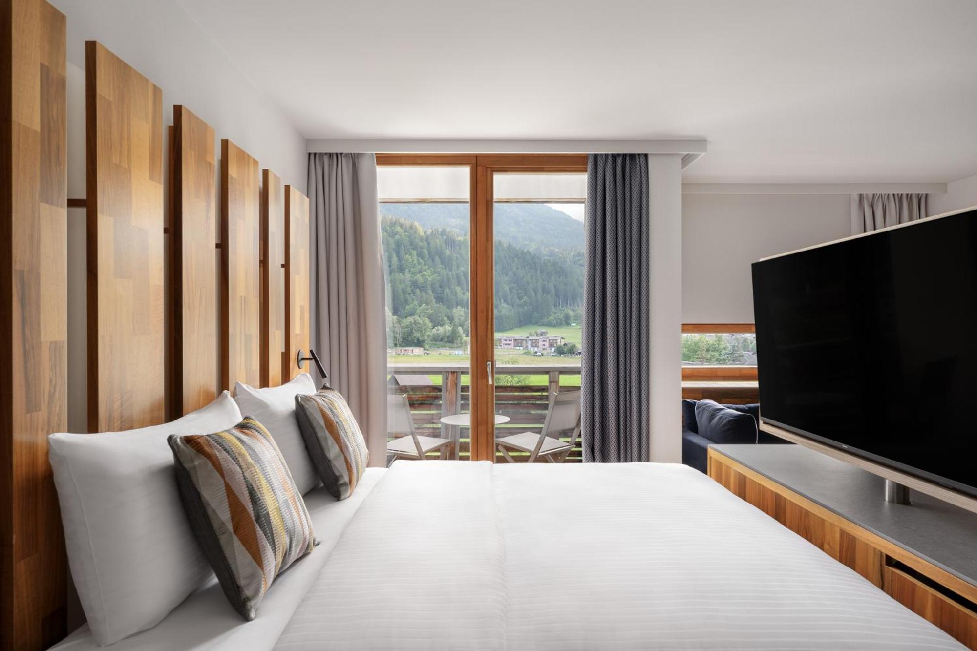 Nassfeld Family Suite with Mountain View and Balcony,1588035825:JPEG